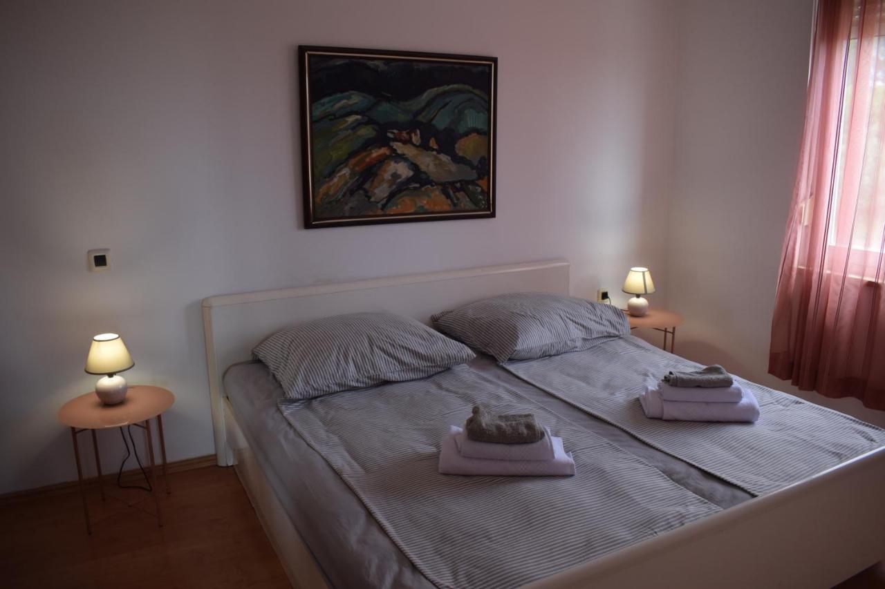 Esperanza Apartment พูลา ภายนอก รูปภาพ