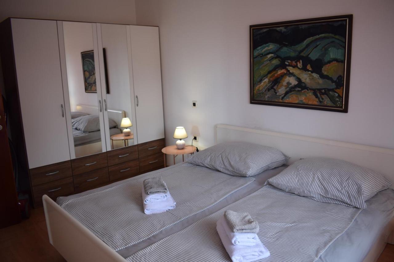 Esperanza Apartment พูลา ภายนอก รูปภาพ